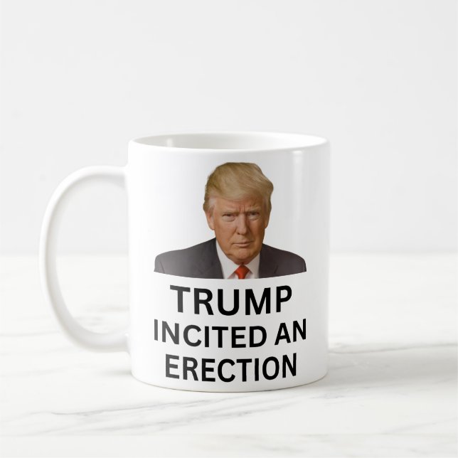 Trump löste eine Erektion aus Kaffeetasse (Links)