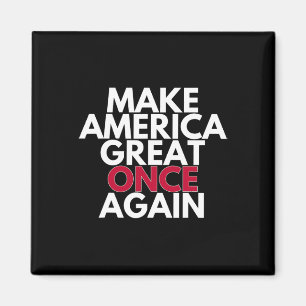 Trump macht Amerika wieder groß im Maga-T-Shirt vo Magnet