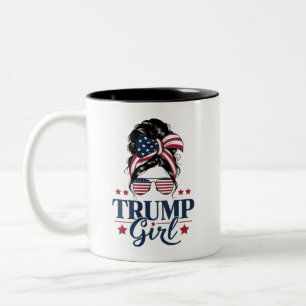 Trump Mädchen Unordentlicher Dutt Trump 2024 Wahl Zweifarbige Tasse