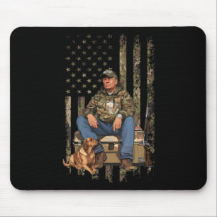 Trump mit der Hundepuppe führt Camouflage der Jagd Mousepad