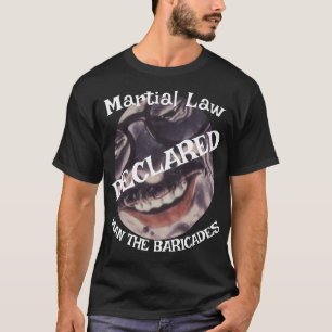 Trump setzt Wahlen 2026 aus Kriegsrecht T-Shirt