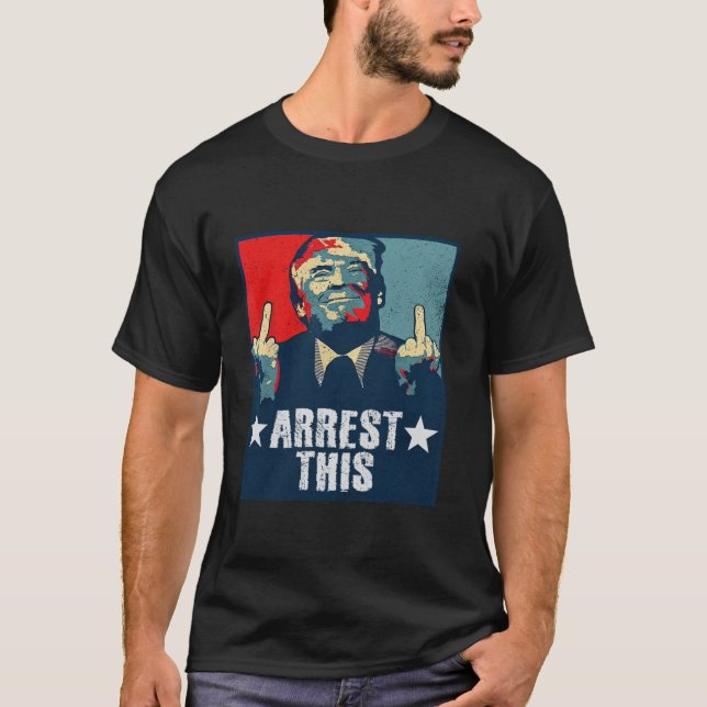 Trump verhaftet diesen lustigen Trump 2024 verurte T-Shirt (Vorderseite)
