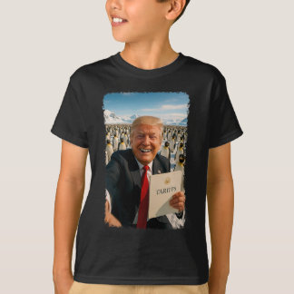 Trump verhängt Zoll auf Pinguin Ironische Politik  T-Shirt