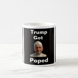 Trump wurde auf Kaffeetasse bespritzt