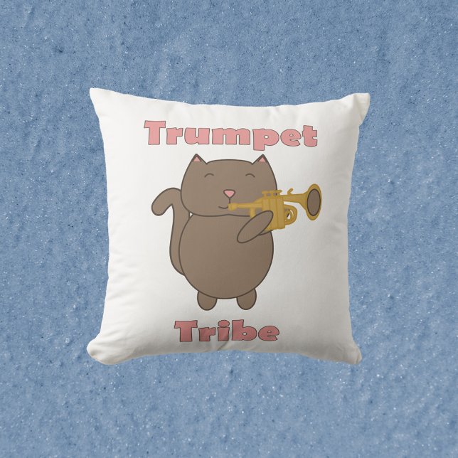 Trumpet Tribe Cat Musician Kissen (A throw pillow with a brown cat playing the trumpet and the words trumpet tribe.)