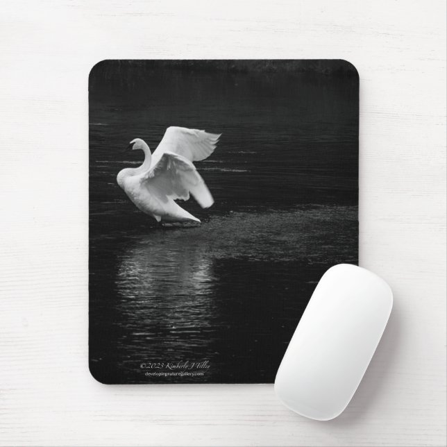 Trumpeter Swan b/w Mousepad (Mit Mouse)