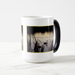 Trumpeter Swans in der Dusk Morphing Tasse