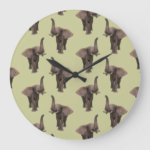 Trumpeting Elephant Große Wanduhr