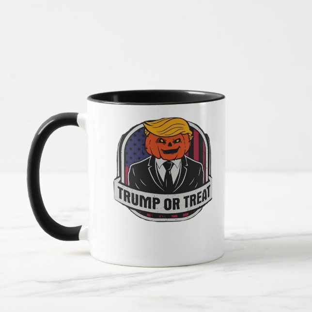 Trumpkin oder Leckerei Halloween - Politisches Kos Tasse (Links)