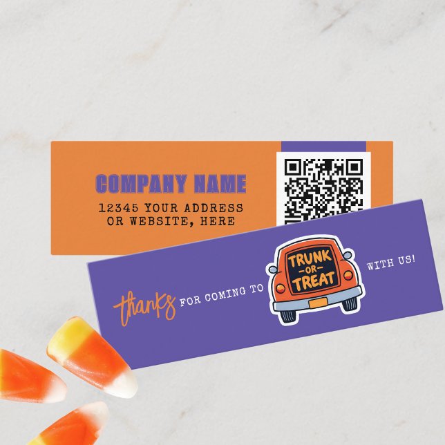 Trunk oder Leckerei Lila Halloween Danke Mini Visitenkarte (Mini Halloween Trunk or Treat Business QR Thank You Cards in Purple, Orange, Black and White)