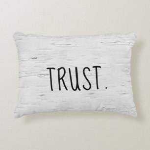 TRUST Text auf Birch Tree Akzent Pillow Dekokissen