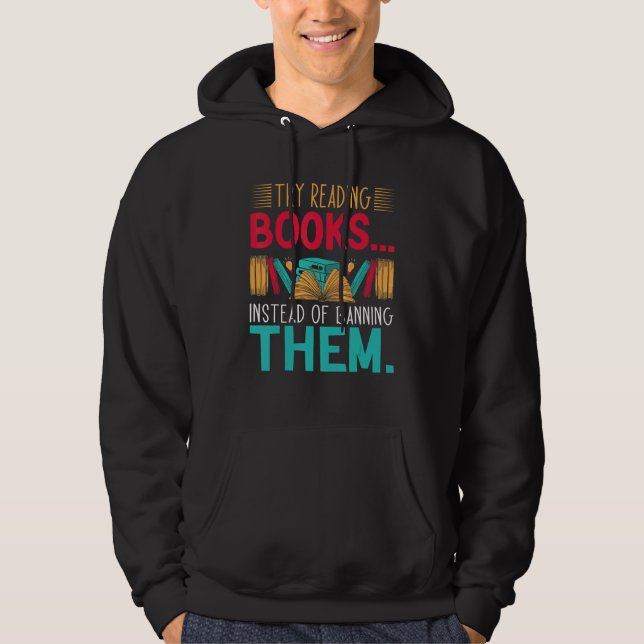 try reading books instead of banning them Groovy B Hoodie (Vorderseite)
