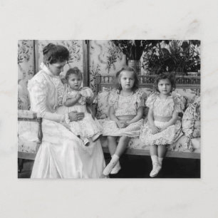 Tsarina of Russia with Olga, Tatiana and Maria Postkarte