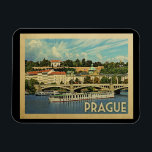 Tschechische Republik-Vintage Reise Prags Magnet<br><div class="desc">Entwurf Tschechischer Republik Prags in der Vintagen Reiseart,  die eine schöne Stadtflußansicht mit Brücke kennzeichnet.</div>