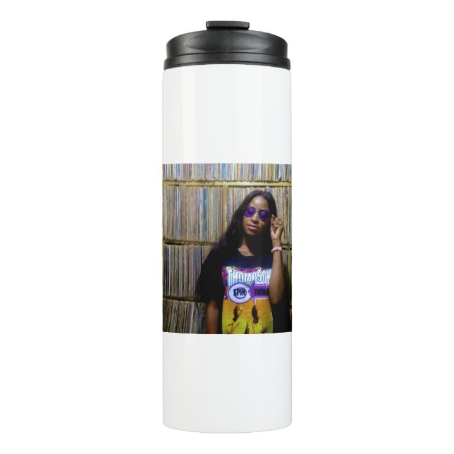 TST-MODELL THERMOSBECHER (Vorderseite)