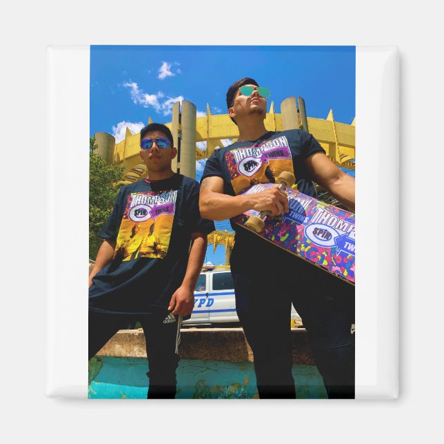 TST SKATEBOARDS-MERCH MAGNET (Vorne)