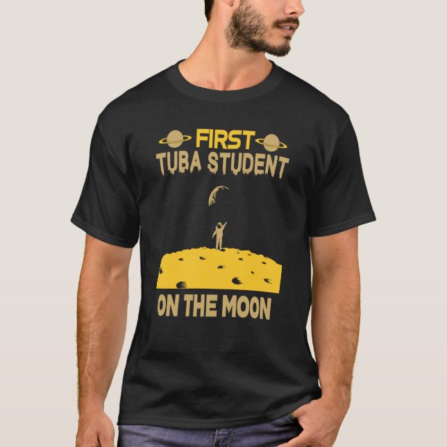 Tuba-Schüler auf dem Mond T-Shirt (Vorderseite)