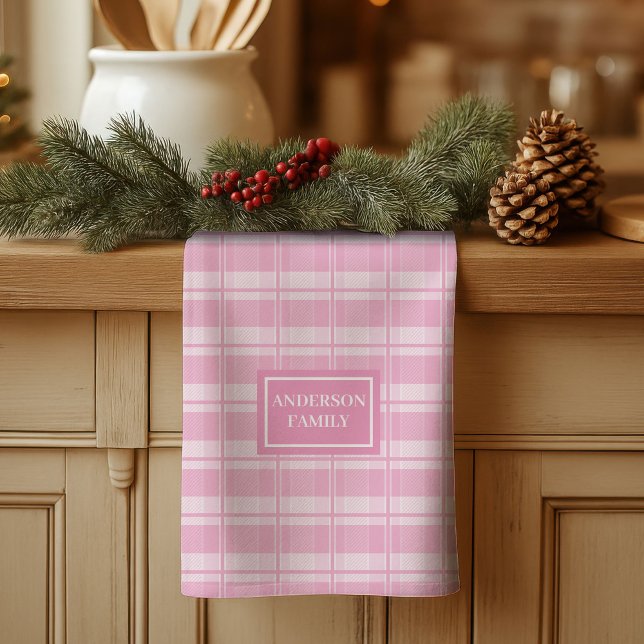 Tuch mit individuellem Namen in Hellrosa, minimali (Custom Name Towel Light Pink Minimalist Accent)