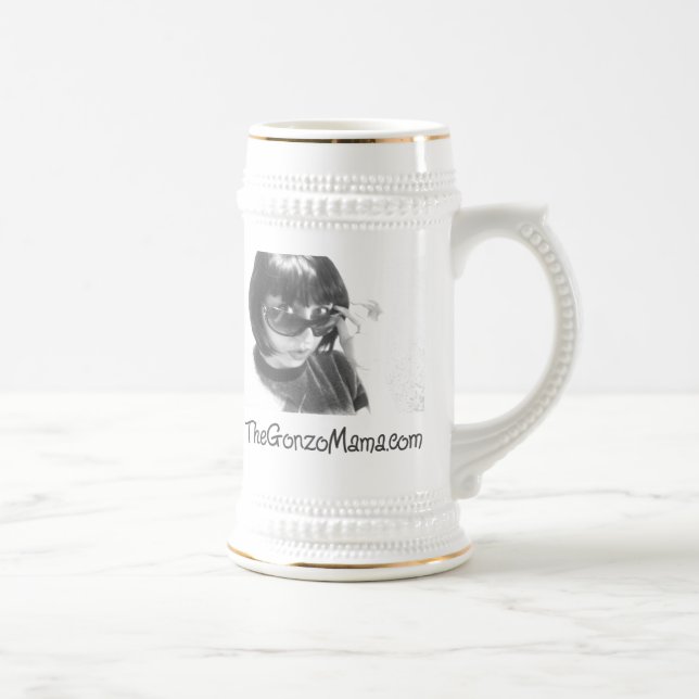 Tuckern-ein-Ansatz mit der Gonzo Mutter Bierglas (Rechts)