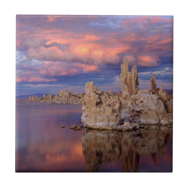 Tufa-Formationen am Mono-See Fliese (Vorderseite)