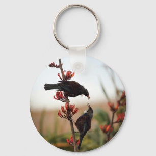 Tui-Vögel auf Neuseeländischem Leinenstrauch Schlüsselanhänger