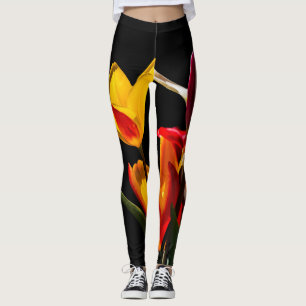 Tulip-Blume, schwarzer Hintergrund Leggings