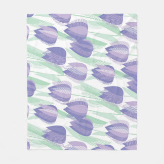 Tulip Design: helle violette Blüte. Fleecedecke