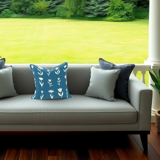 Tulip Line Up Navy Kissen (Von Creator hochgeladen)