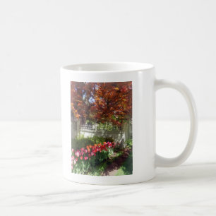 Tulips von Dappled Fence Tasse