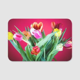 Tulpen-Bouquet auf Rot Namensschild