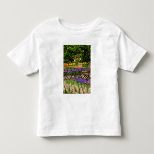 Tulpen des Tisches im Garten, Keukenhof-Gärten, Kleinkind T-shirt