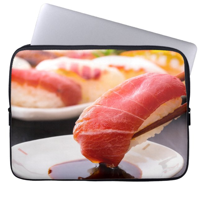 Tuna Moment – Laptop Sleeve with Sushi Photo Art (Vorderseite)
