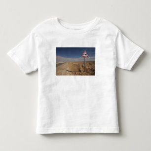 Tunesien, Ksour-Gebiet, Ksar Ghilane, Öl-Pipeline Kleinkind T-shirt