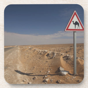 Tunesien, Ksour-Gebiet, Ksar Ghilane, Öl-Pipeline Untersetzer