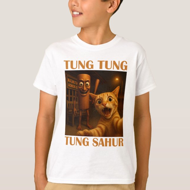 tung sahur cat selfing Funny Italian Brainrot T-Shirt (Vorderseite)