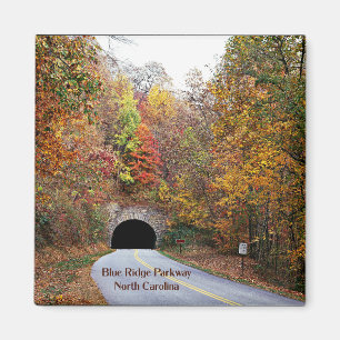 Tunnel auf dem Blue Ridge Parkway von North Caroli Magnet