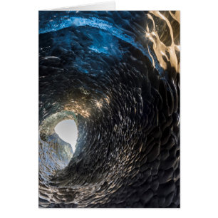 Tunnel durch eine Eishöhle, Eisland