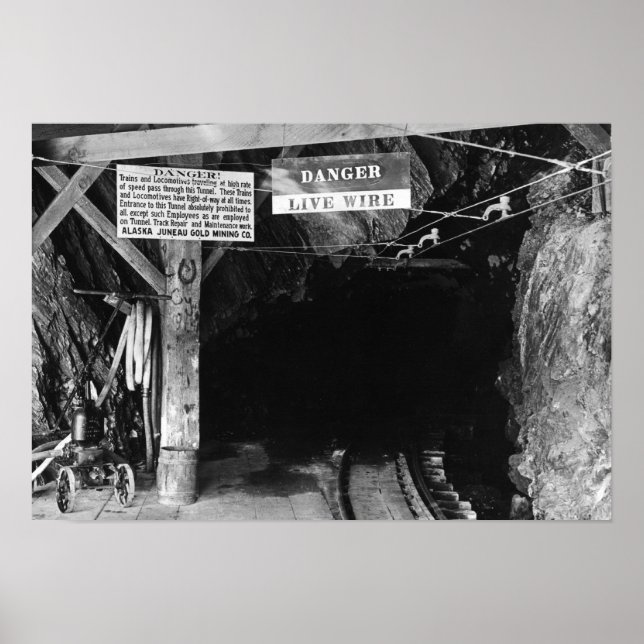 Tunnel in Juneau, Alaska Treadwell Mine Poster (Vorne)