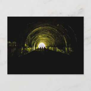 Tunnelstraße nach Nirgendwo bryson Stadt Natursee Postkarte