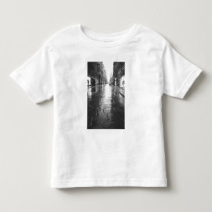 Turin Italien, Nasse Straße Abend Kleinkind T-shirt