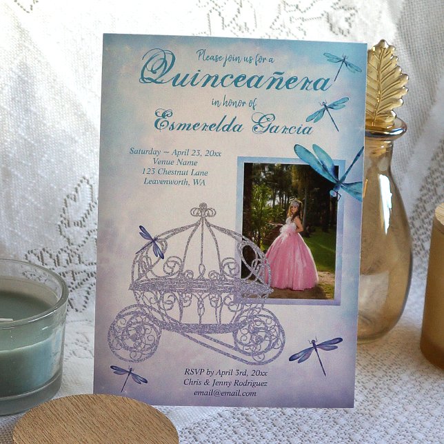 Türkis und Blauer Transport Quinceañera Einladung (dusty light blue and turquoise quinceanera invitations with diamond princess horse carriage)