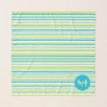 Türkisblau, blau, grüner Name Monogram Schal<br><div class="desc">Dieser niedliche Schal zeichnet sich durch ein frisches Design in lebhaften Farben aus - Streifen Muster in türkisfarbenem Blau und Kalkgrün. Ein elegantes und cooles Geschenk. ・ Personalisieren Sie ihn mit Ihrem Namen und/oder Monogramm, löschen Sie Text oder passen Sie ihn an - bearbeiten Sie Schriftart, Farben, ändern/verschieben Sie Bilder,...</div>