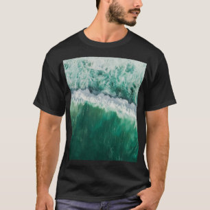 Türkisblaue Luftwelle: Drohnenschuss T-Shirt