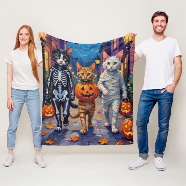 Türkisch-Angora-Katzen zu Halloween-Kostümen Fleecedecke (Beispiel)