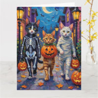Türkisch-Angora-Katzen zu Halloween-Kostümen