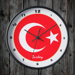Türkische Flagge, trendige Zuhause /design Uhr<br><div class="desc">Wall Clock: Patriotic Turkey & Turkish Flag modisches Zuhause Design - Liebe meines Landes,  Reisen,  Urlaub,  Nationalpatrioten / Sportfans</div>