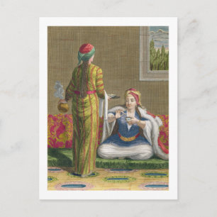 Türkisches Mädchen mit Kaffee auf dem Sofa, 18. Jh Postkarte