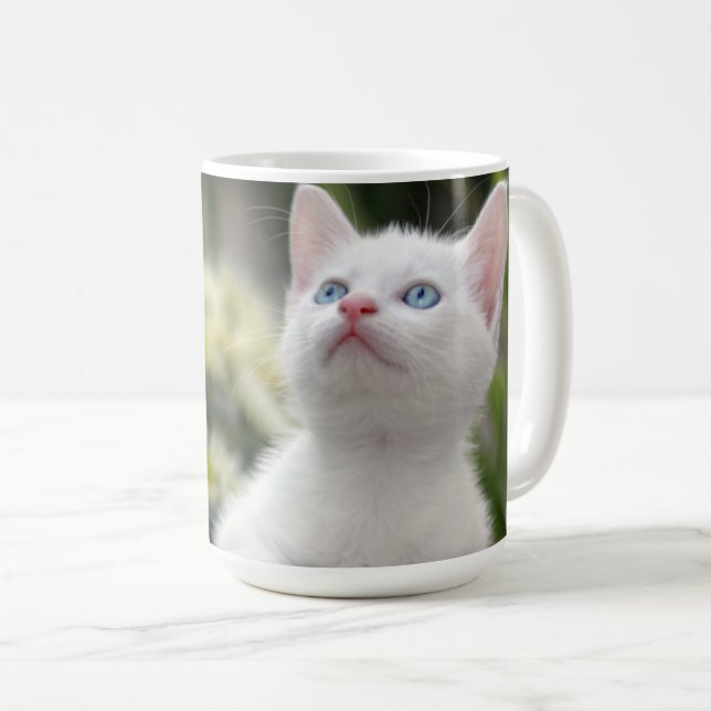 Türkisches weißes Kätzchen Kaffeetasse (VorderseiteRechts)