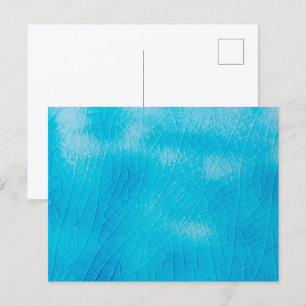 Türkisfarbene Risse aus Porzellan mit Risse Feiertagspostkarte