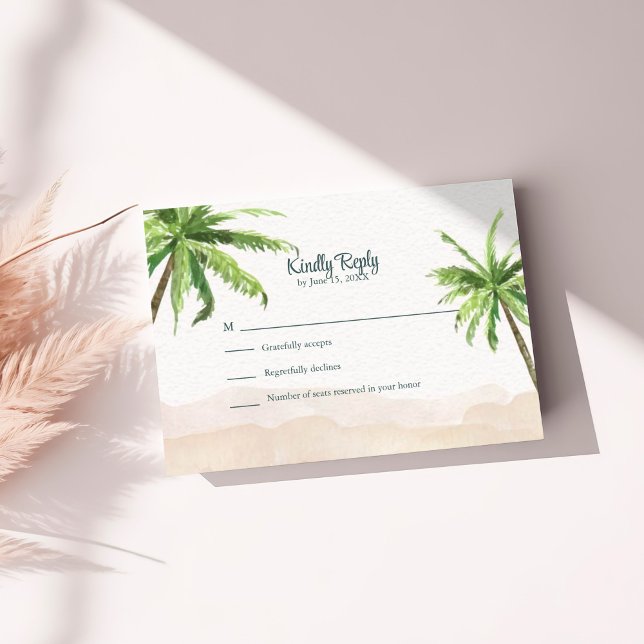 Türkisfarbene türkisfarbene Sandy Beach Wedding RS Dankeskarte (Watercolor Turquoise Sandy Beach Wedding RSVP Card on a sunny table with pampas grass.)
